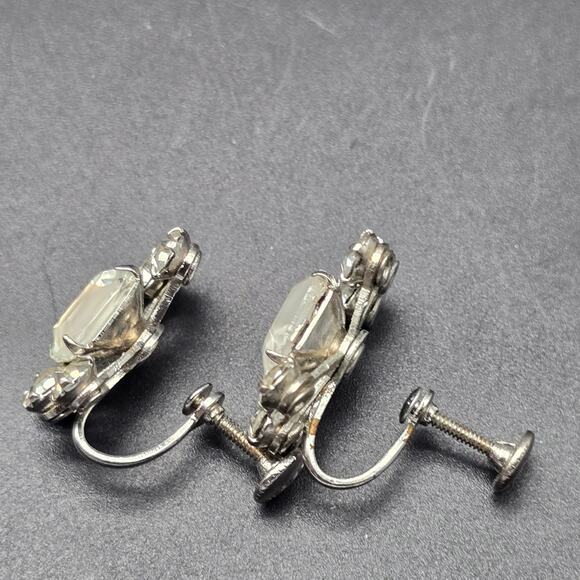 Weiss Clear White Givre Rhinestone Screw Back Earrings Vintage Glam Costume - Picture 5 of 6